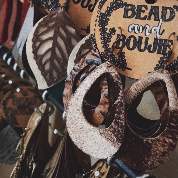 Genuine Brown & White Cow Hide Leather Cut Out Teardrop Dangle Earrings - Picture 10 of 12